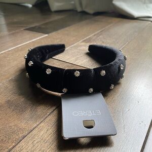 NWT Bejeweled Headband. Black colour.